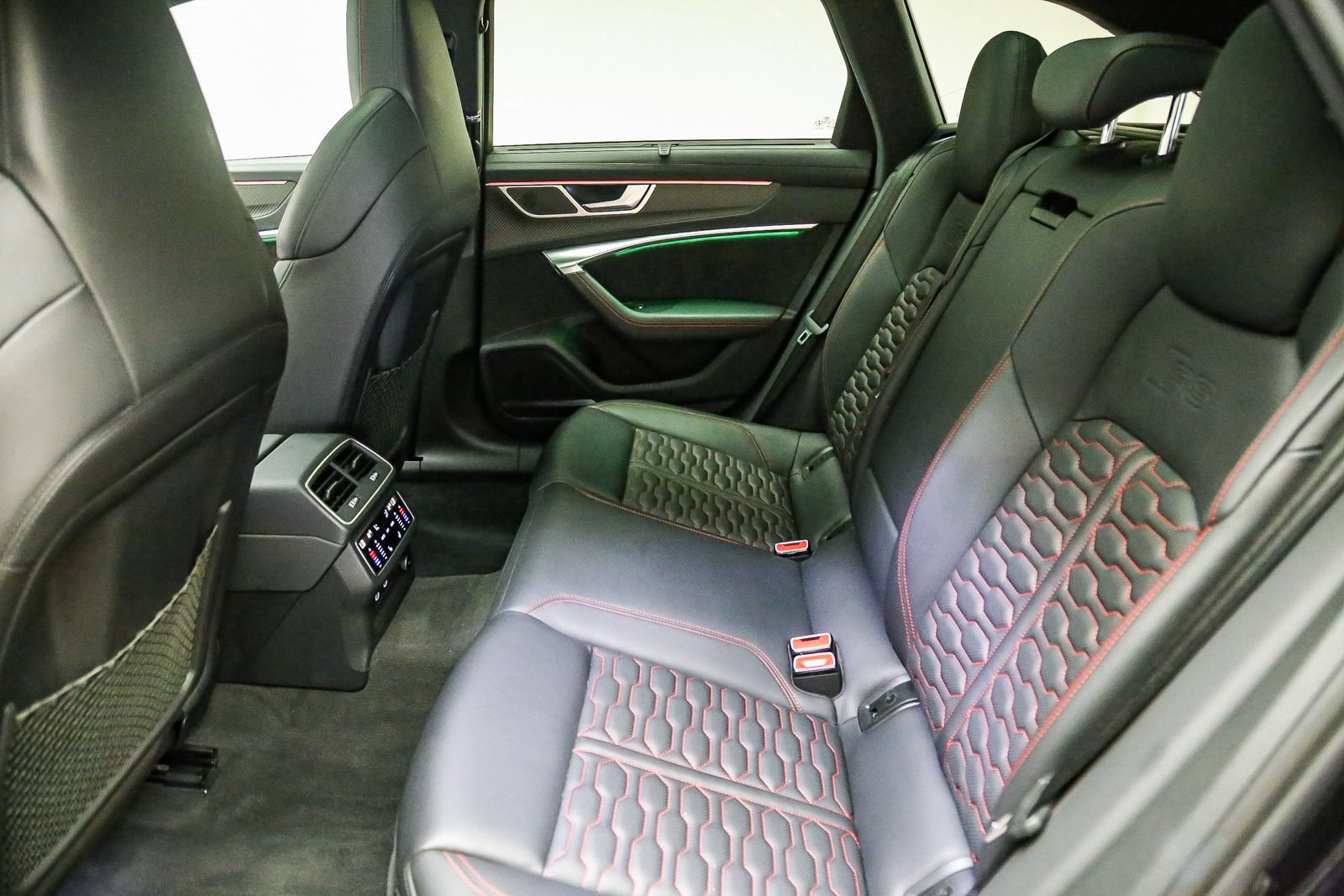 Certified 2021 Audi RS 6 w/ Executive Package AWD/4WD image 29