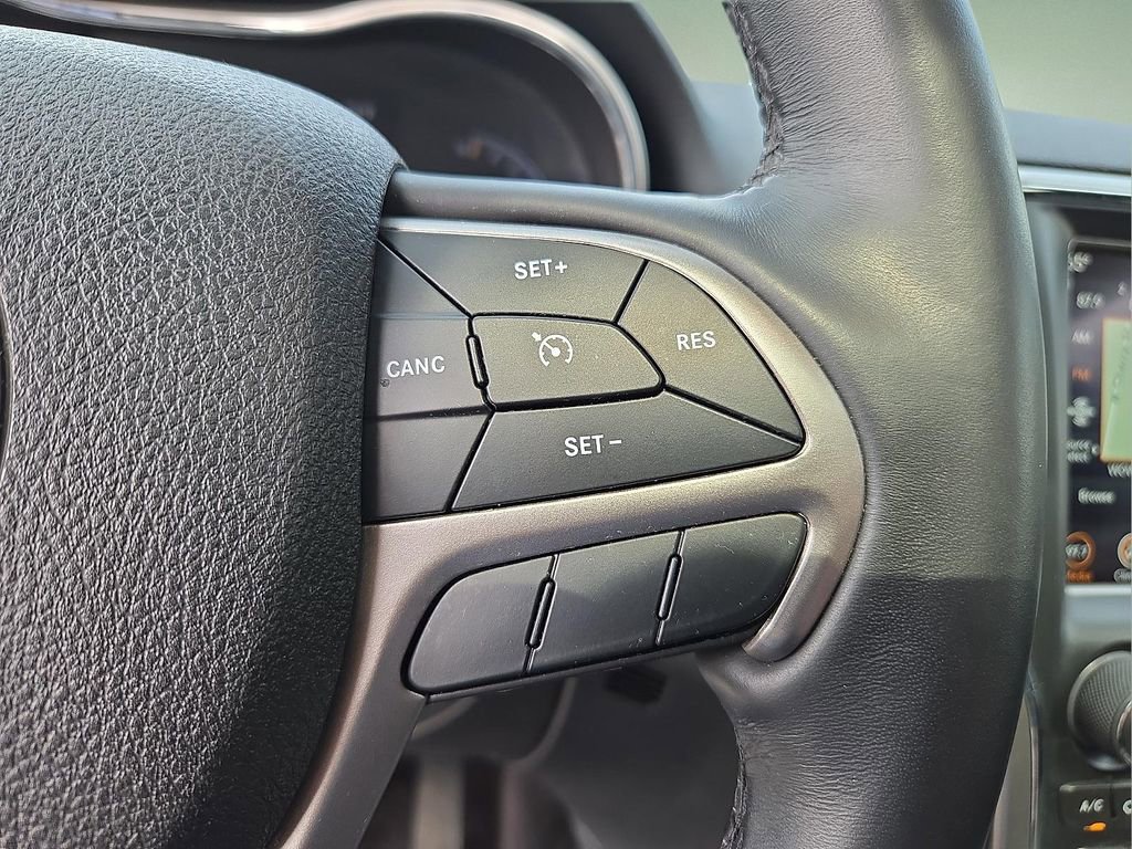 Used 2018 Jeep Grand Cherokee Limited image 23