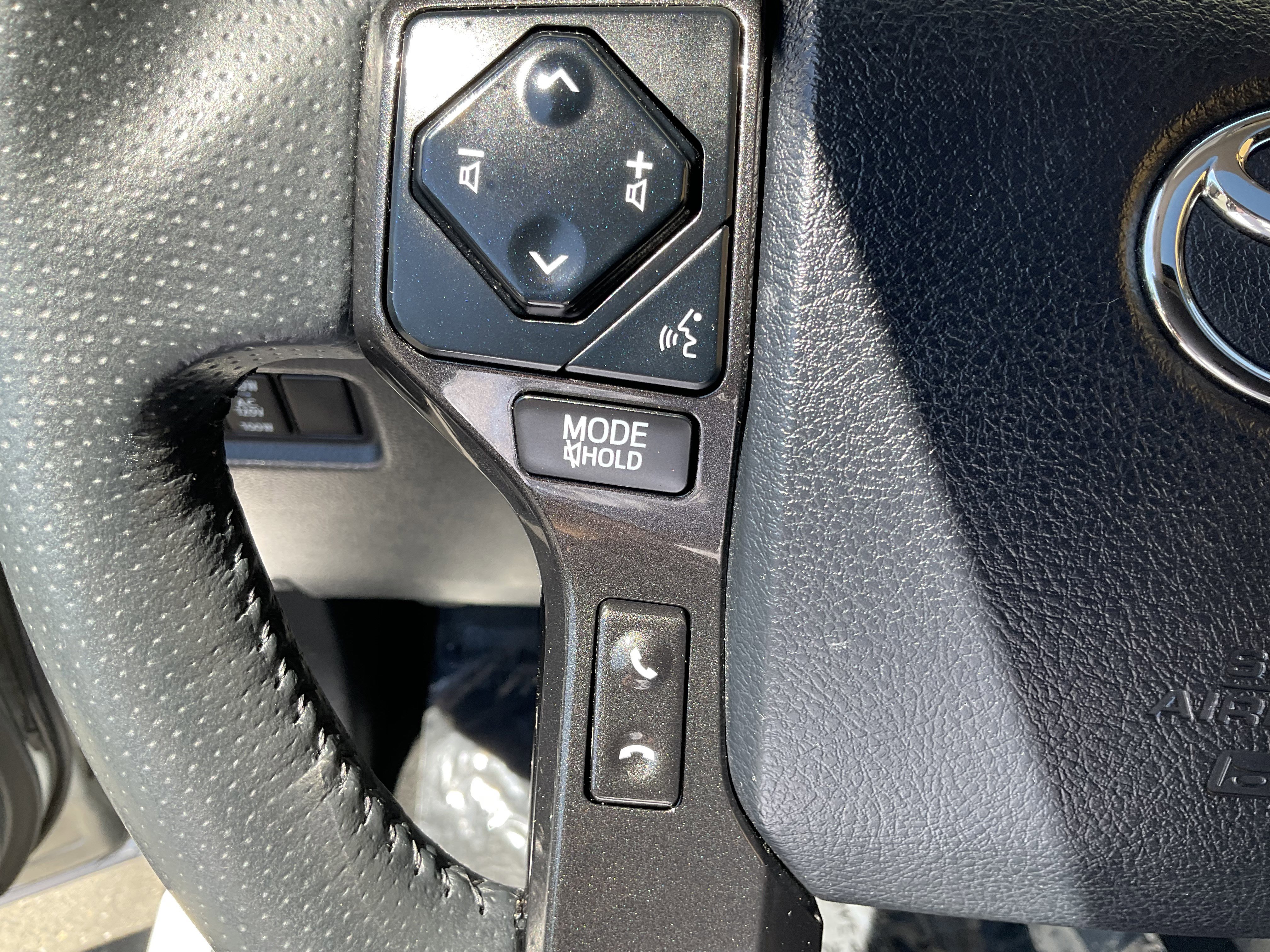 Used 2021 Toyota 4Runner TRD Off-Road Premium image 33