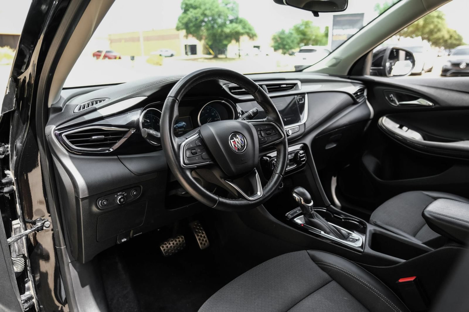 Used 2023 Buick Encore GX Select w/ Sport Touring Package FWD image 2