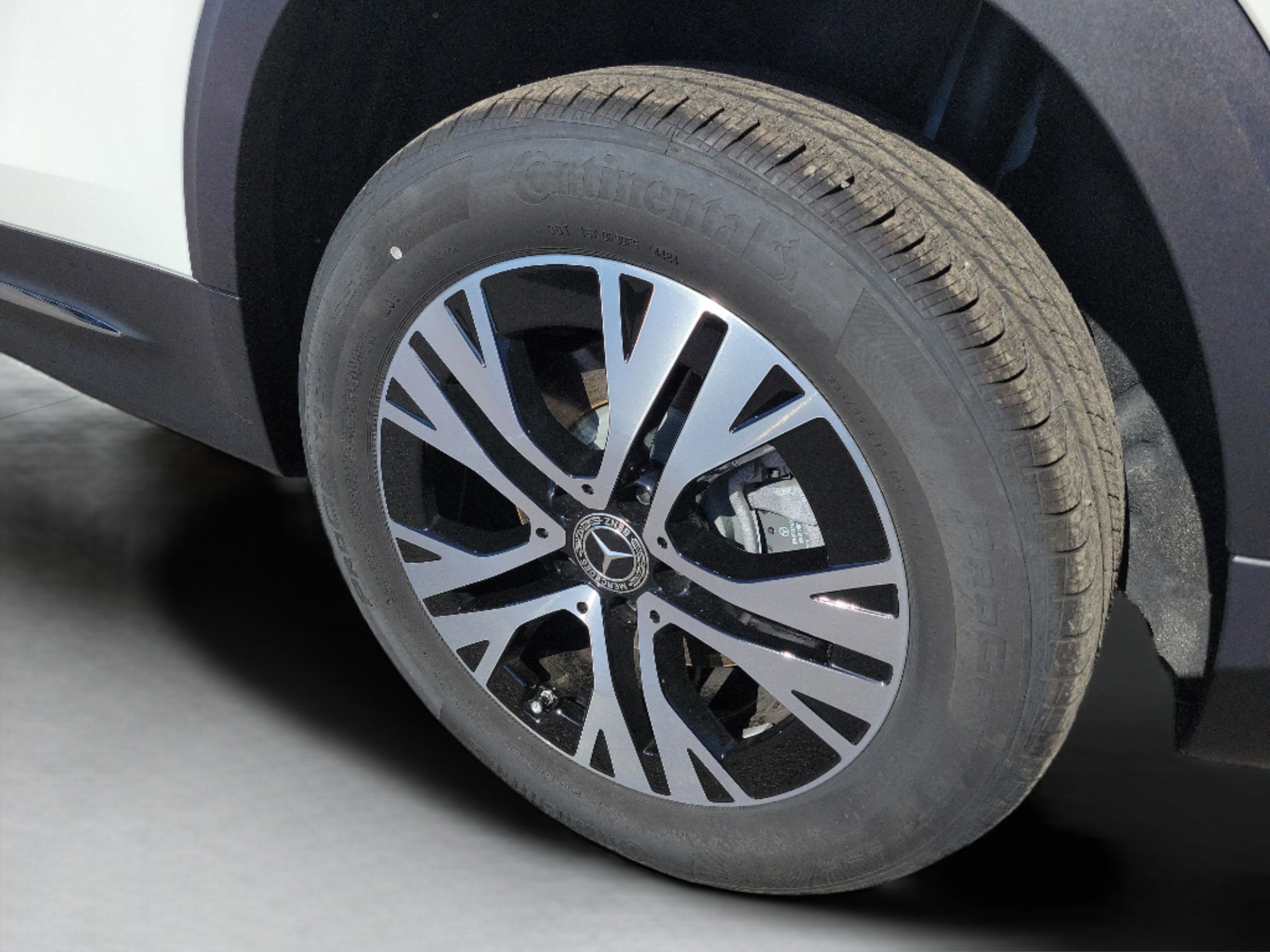 Certified 2025 Mercedes-Benz GLB 250 image 5