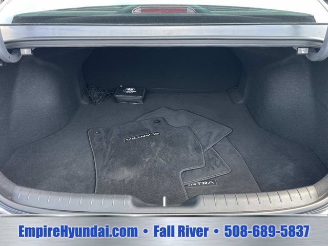 Used 2023 Hyundai Elantra SEL FWD image 5