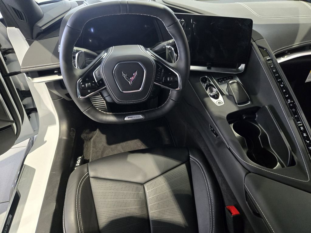 New 2025 Chevrolet Corvette E-Ray image 32