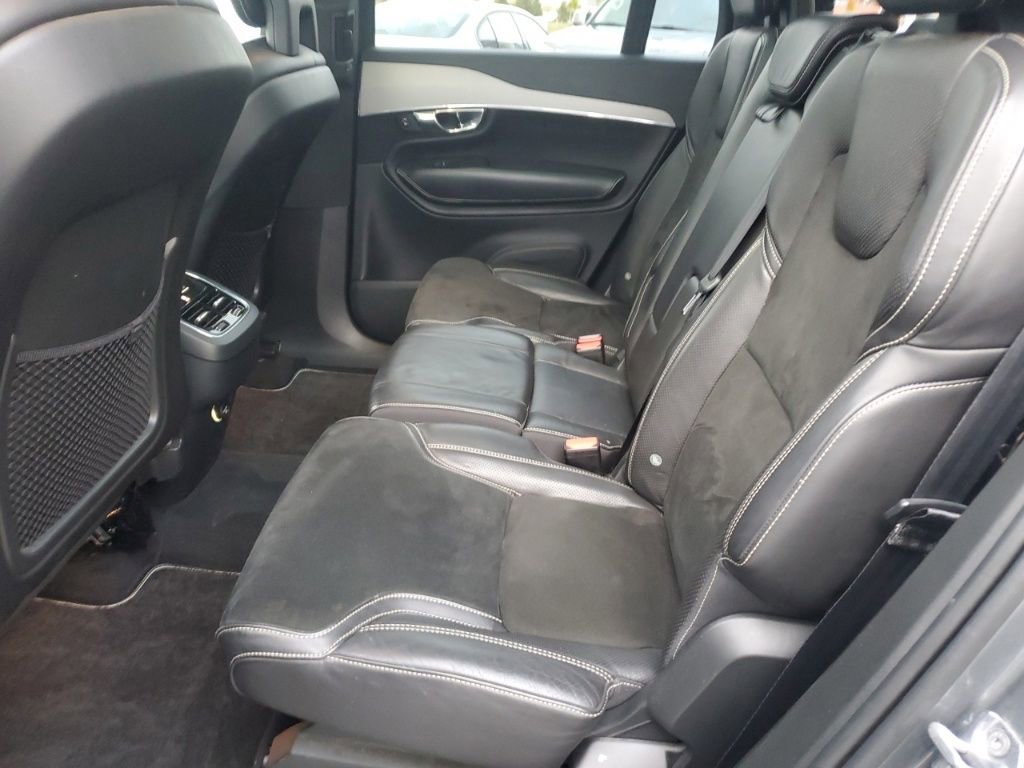 Used 2016 Volvo XC90 T6 R-Design w/ Vision Package image 24