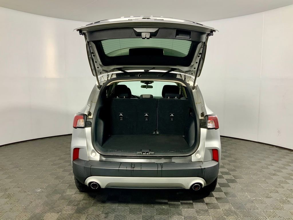 Used 2020 Ford Escape SE image 16