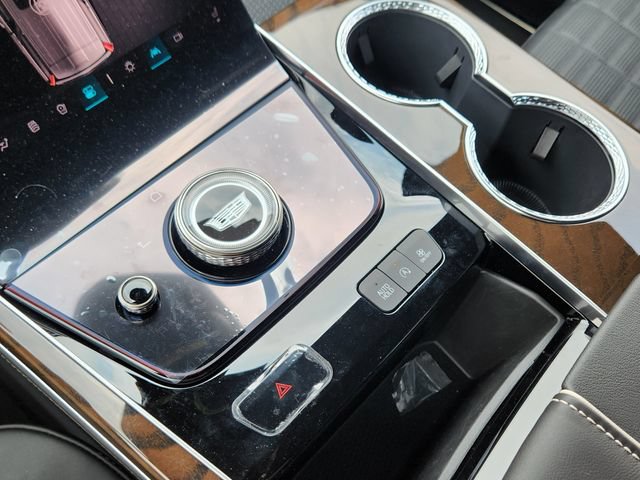 New 2026 Cadillac Escalade ESV Platinum Sport AWD/4WD image 18