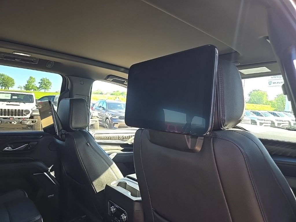 Used 2024 GMC Yukon XL Denali w/ Advanced Technology Package AWD/4WD image 88