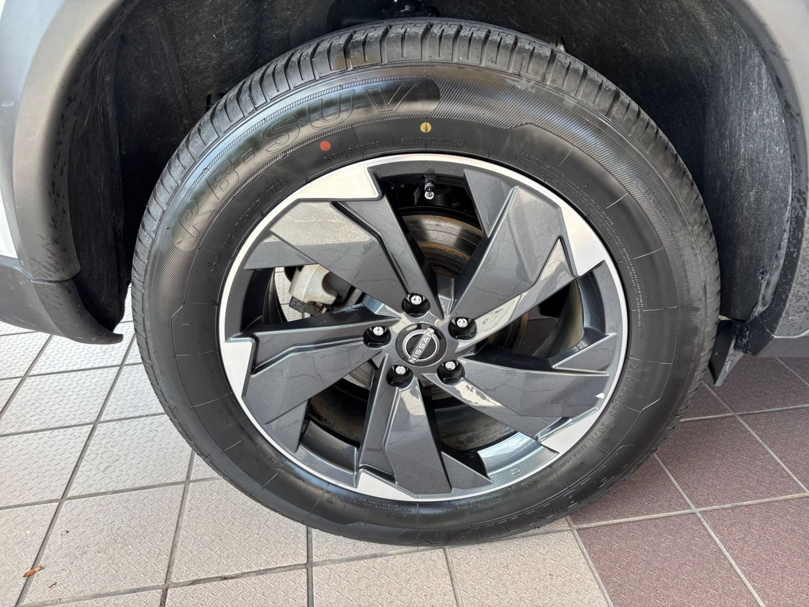 Used 2025 Nissan Rogue SV AWD/4WD image 31