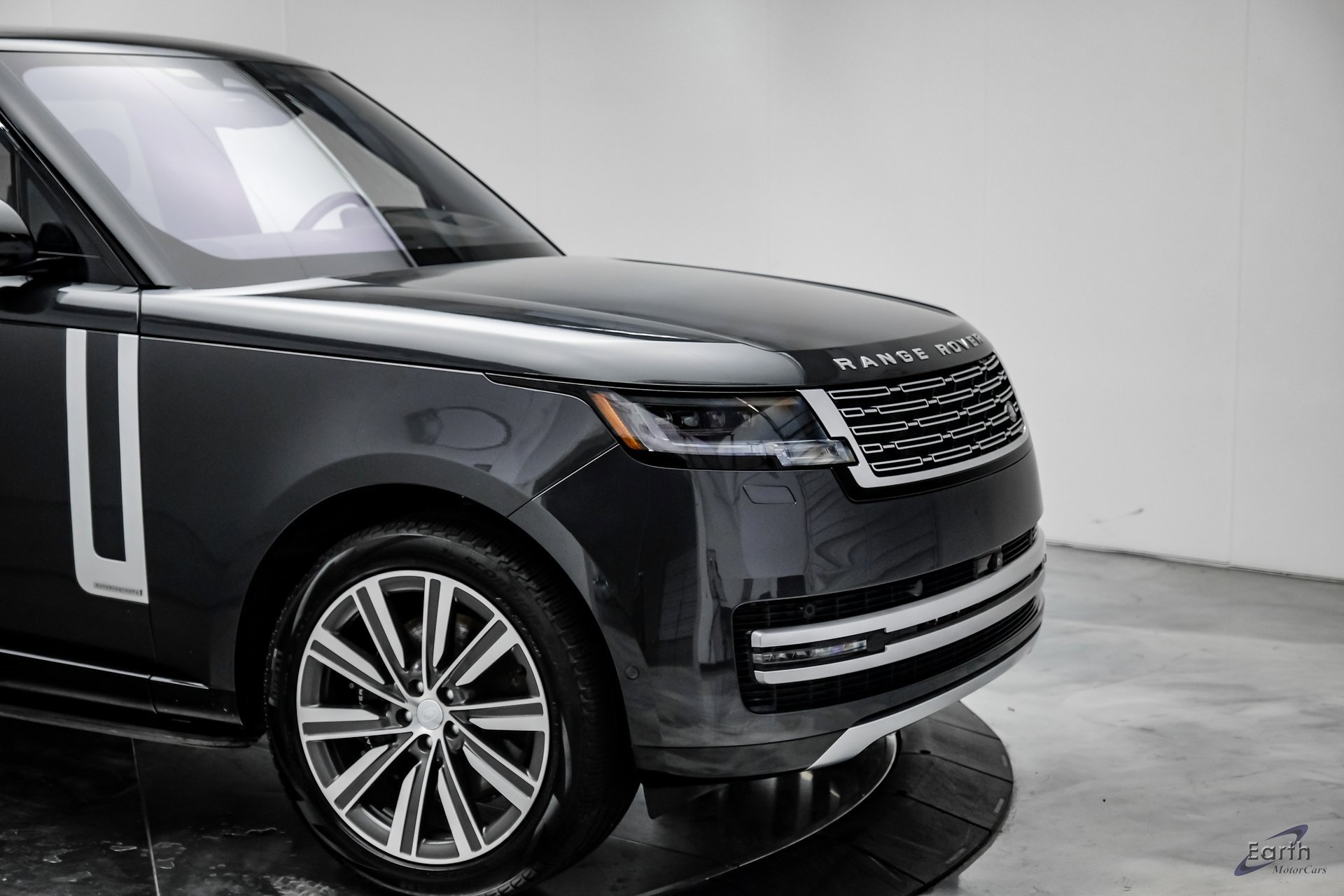 Used 2023 Land Rover Range Rover Autobiography image 23