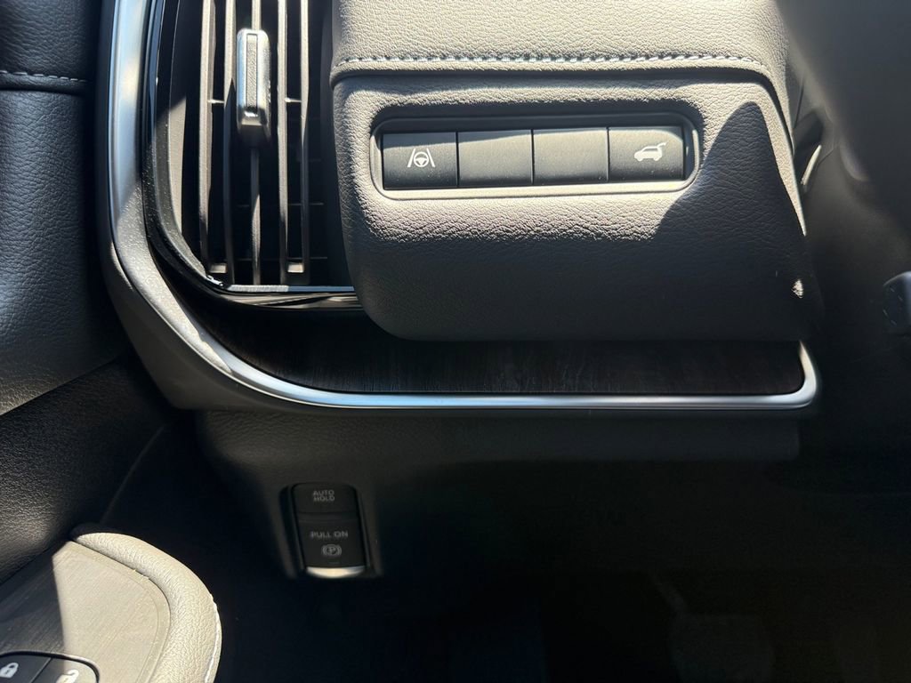 New 2026 Nissan Armada SL w/ Captain's Chari Seat Package AWD/4WD image 25