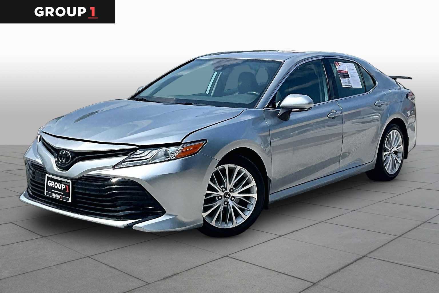 Used 2020 Toyota Camry XLE FWD image 1