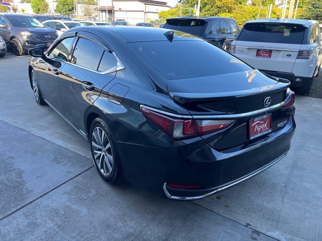 Used 2020 Lexus ES 300h w/ Accessory Package 2 FWD image 5