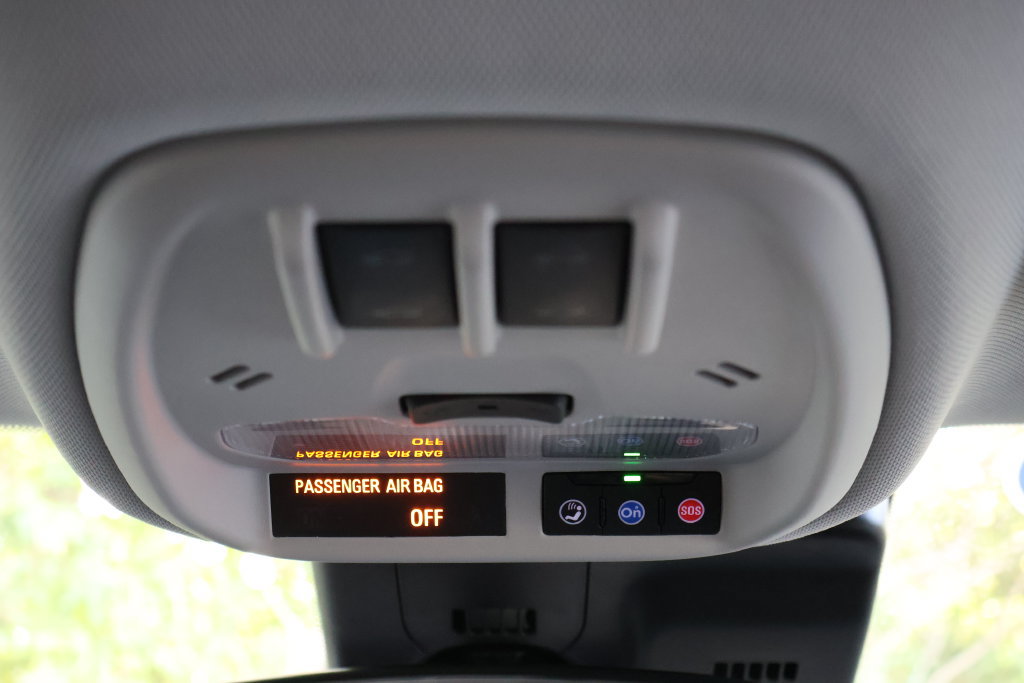 Used 2024 Chevrolet Trax ACTIV w/ Sunroof Package FWD image 27