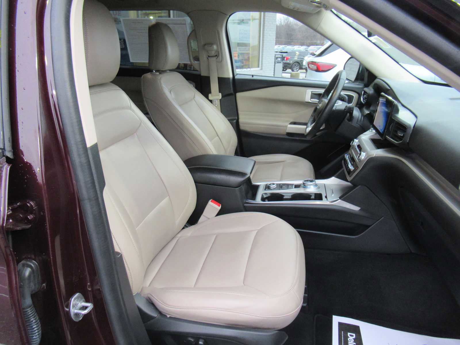 Used 2022 Ford Explorer XLT w/ Equipment Group 202A image 22