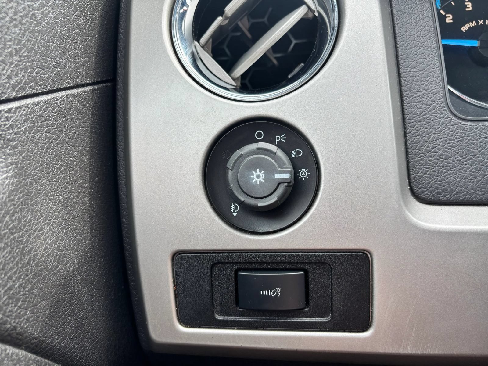 Used 2011 Ford F150 FX4 w/ FX Luxury Pkg AWD/4WD image 28