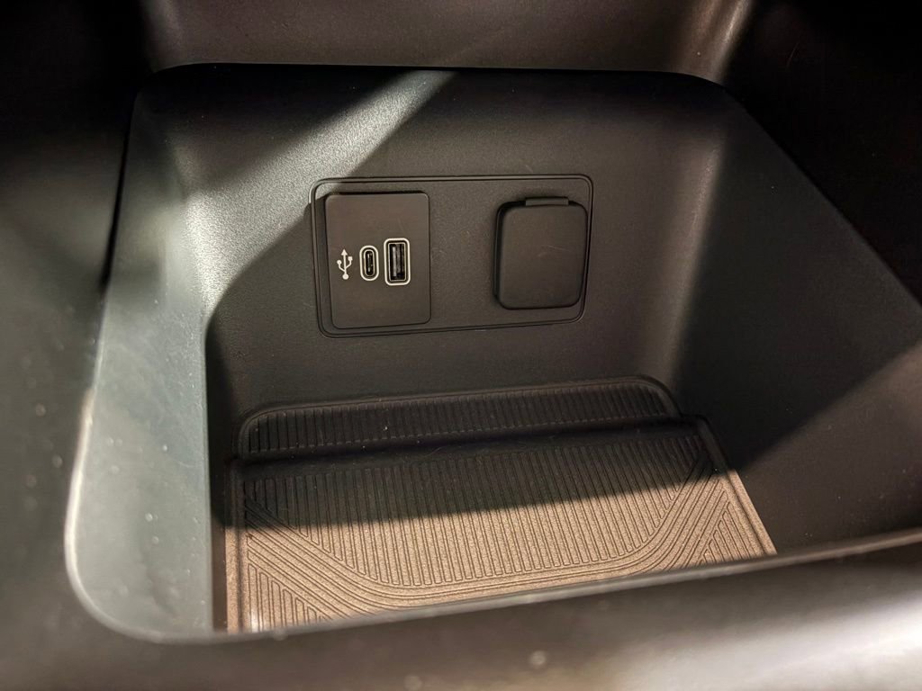 New 2026 Ford Explorer Active w/ Active Comfort Package image 13