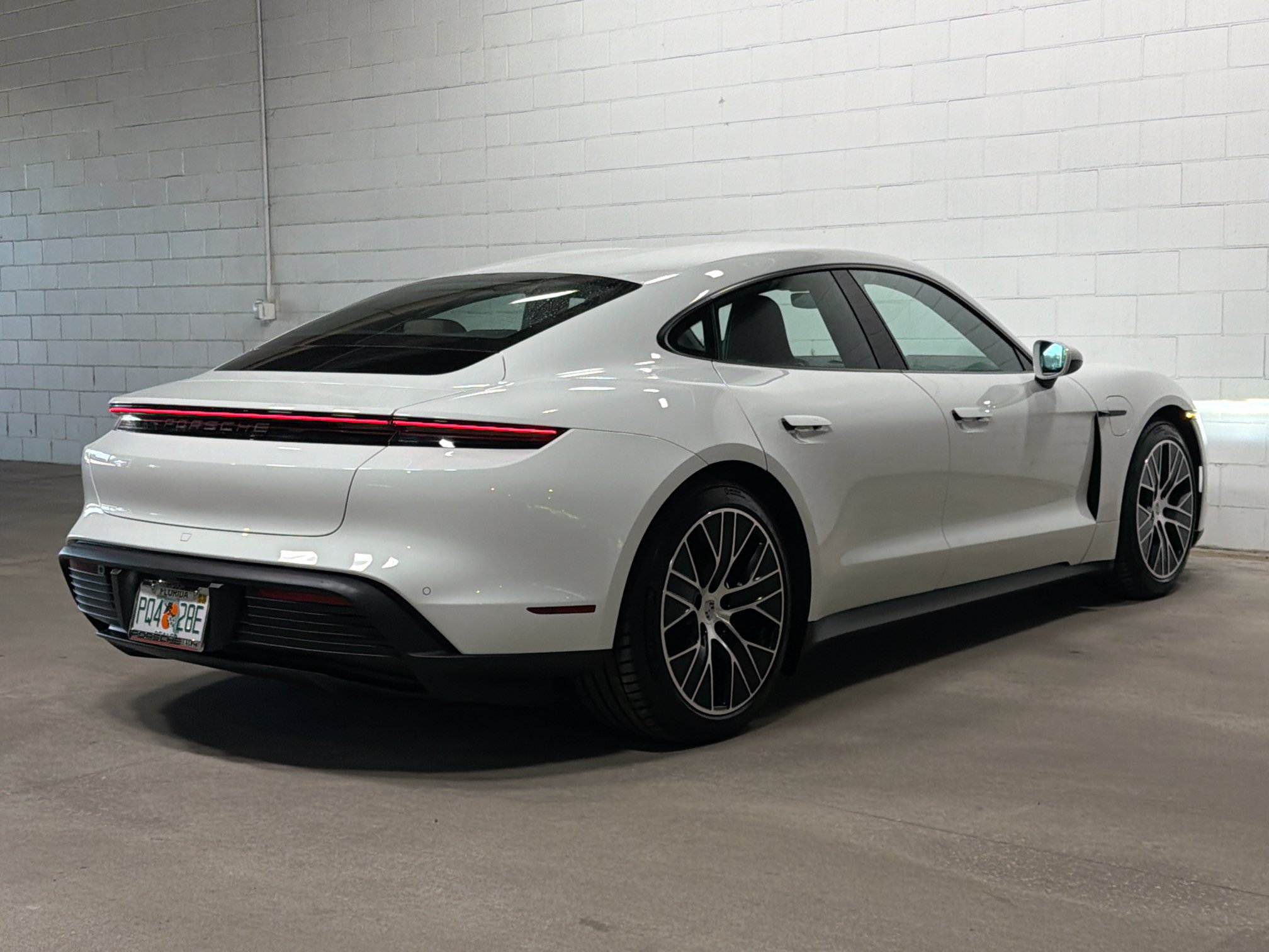 Certified 2025 Porsche Taycan RWD image 7