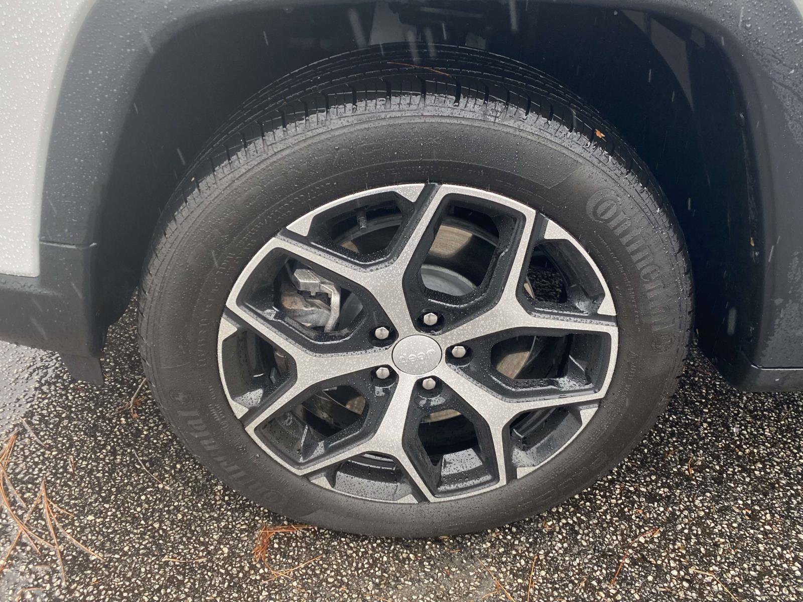 Certified 2024 Jeep Compass Limited image 25