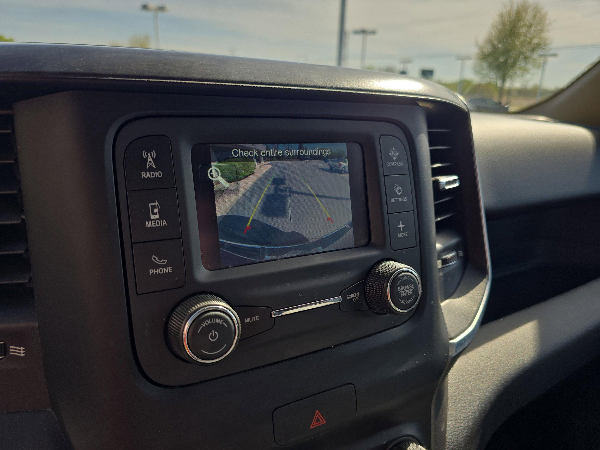 Used 2019 RAM 1500 Big Horn AWD/4WD image 14