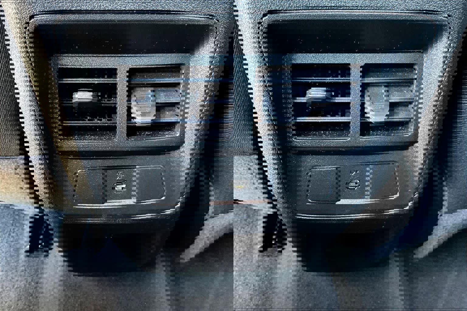 Used 2024 GMC Canyon Elevation image 31