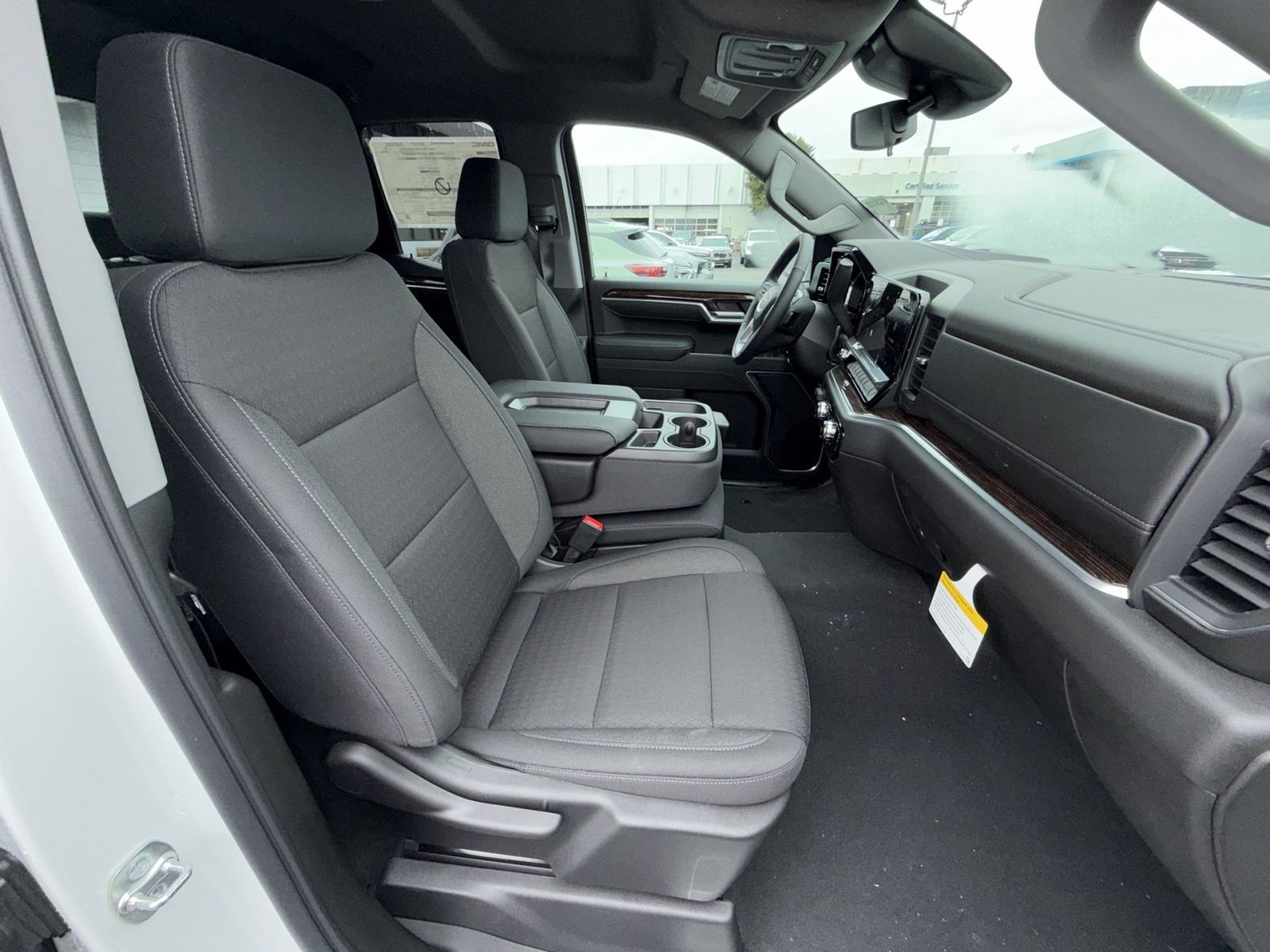 New 2026 GMC Sierra 1500 SLE image 27