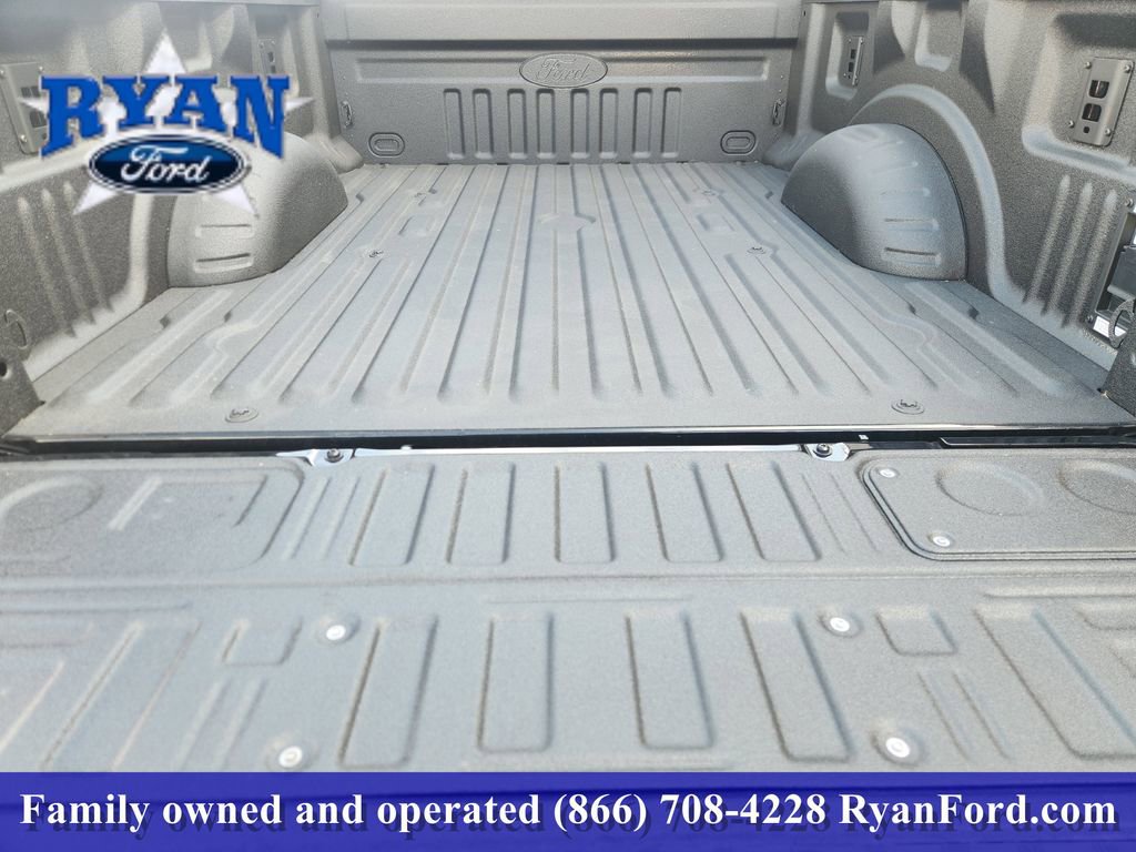 New 2026 Ford F250 Lariat w/ Black Appearance Package AWD/4WD image 24