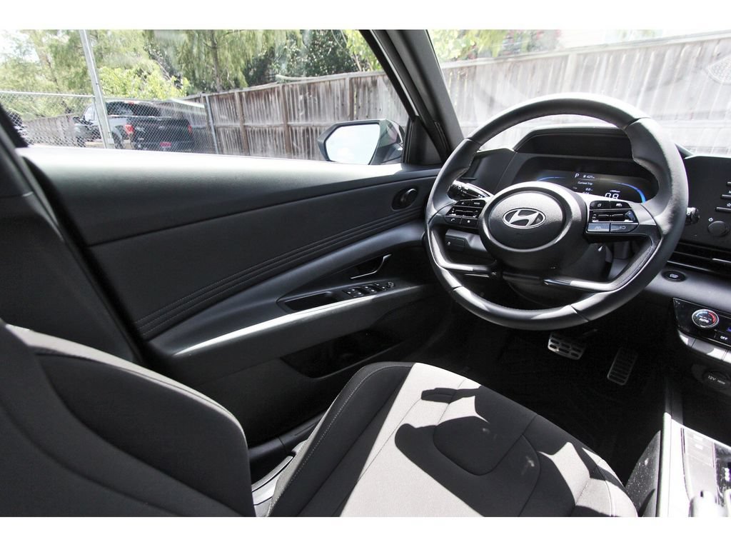 Certified 2026 Hyundai Elantra Sport FWD image 8