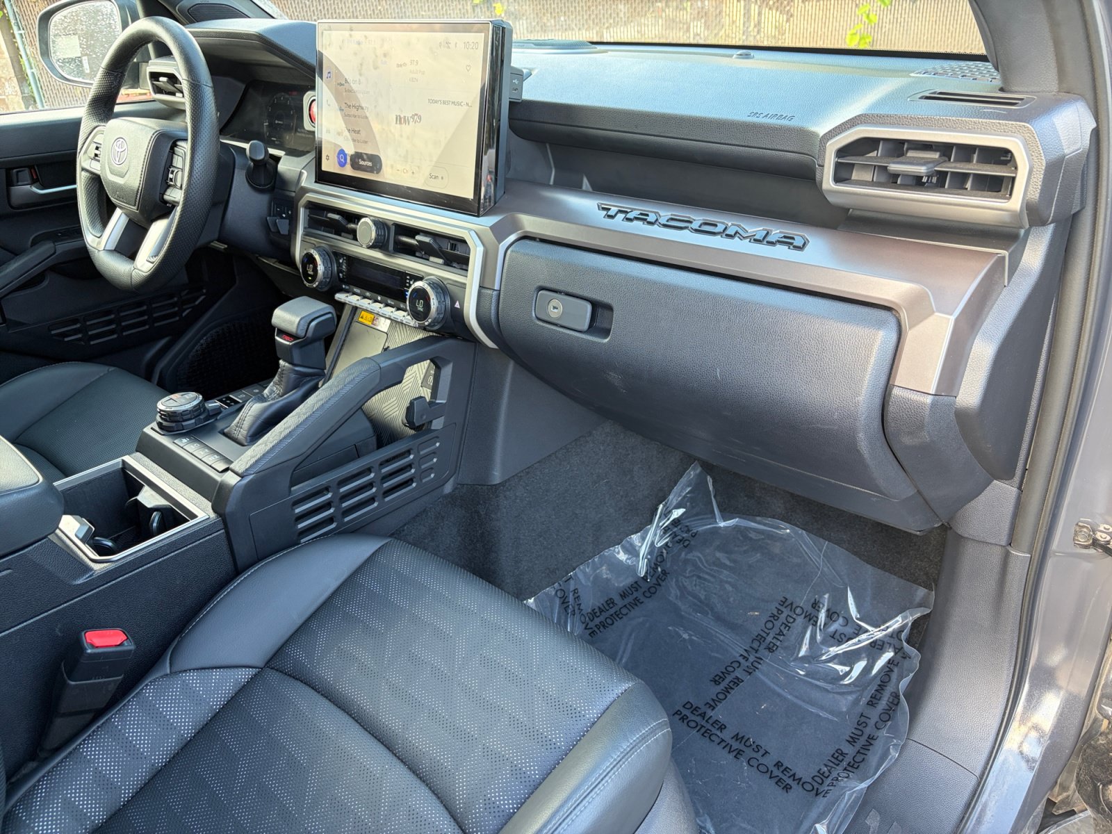 Used 2024 Toyota Tacoma TRD Off-Road w/ TRD Off Road Premium Package AWD/4WD image 27