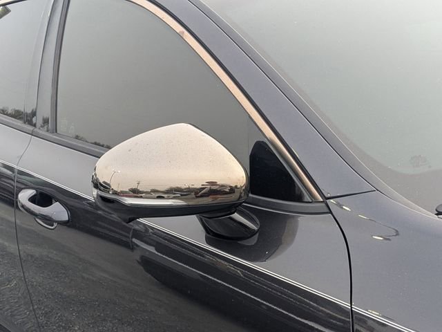 Used 2022 Kia Stinger GT2 w/ Red Interior Color Package image 10