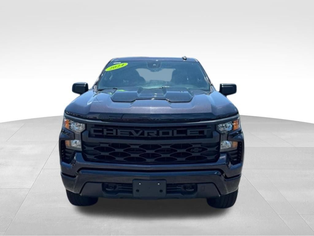 Used 2024 Chevrolet Silverado 1500 Custom Trail Boss w/ Turbomax Blackout Package AWD/4WD image 11