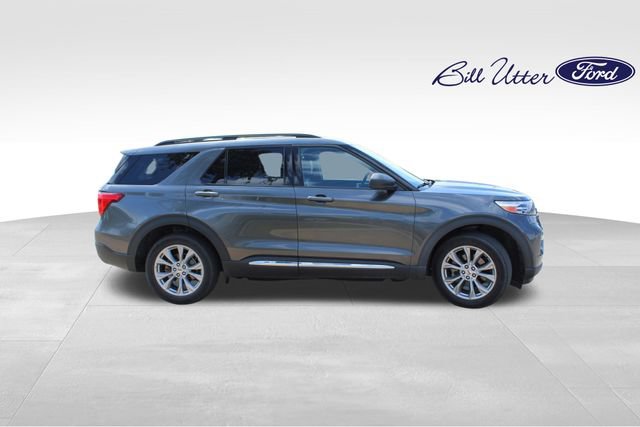 Used 2020 Ford Explorer XLT w/ Equipment Group 202A AWD/4WD image 4