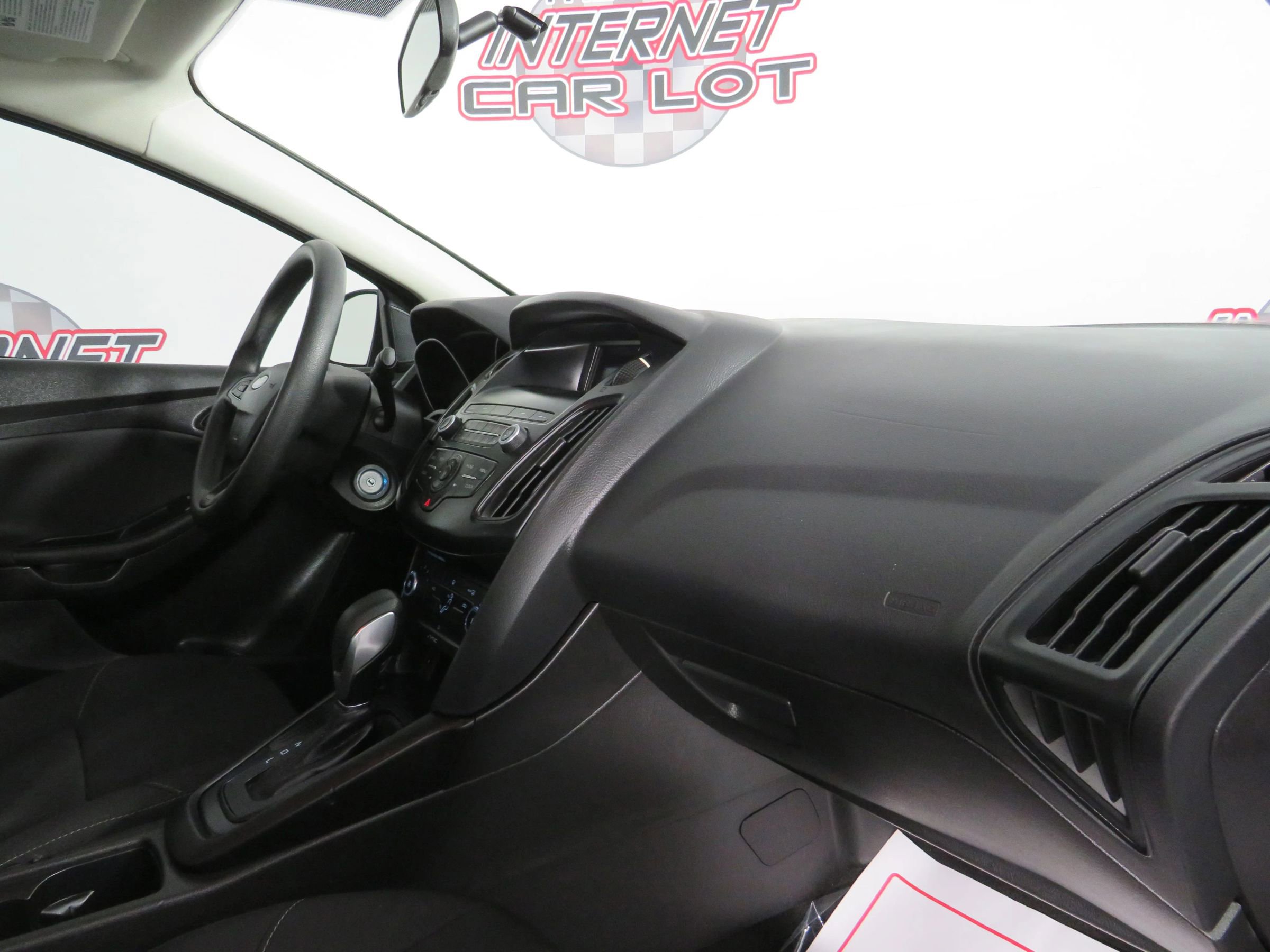 Used 2018 Ford Focus S FWD image 12