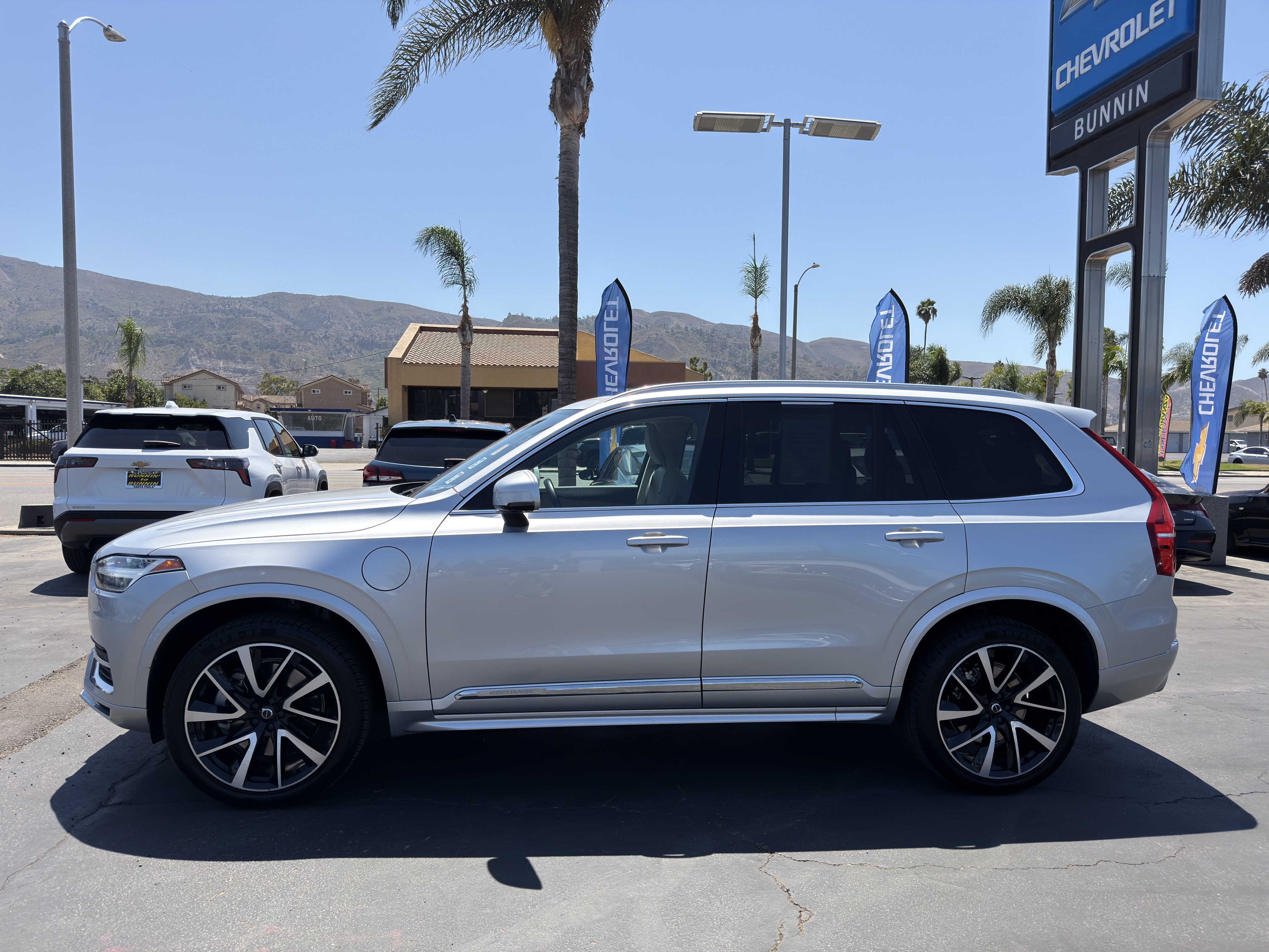 Used 2021 Volvo XC90 T8 Inscription Expression w/ Advanced Package AWD/4WD image 5