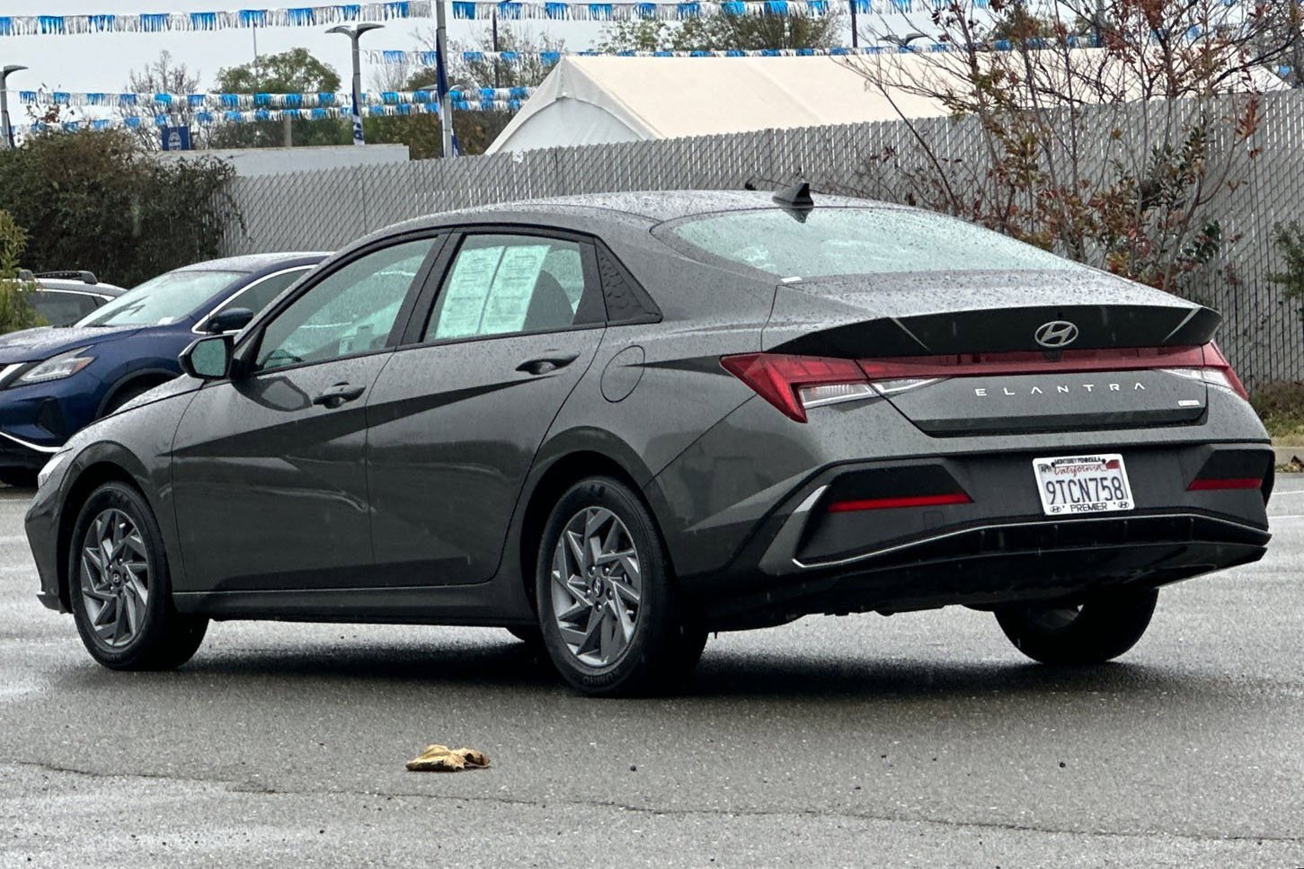 Used 2025 Hyundai Elantra Blue image 6