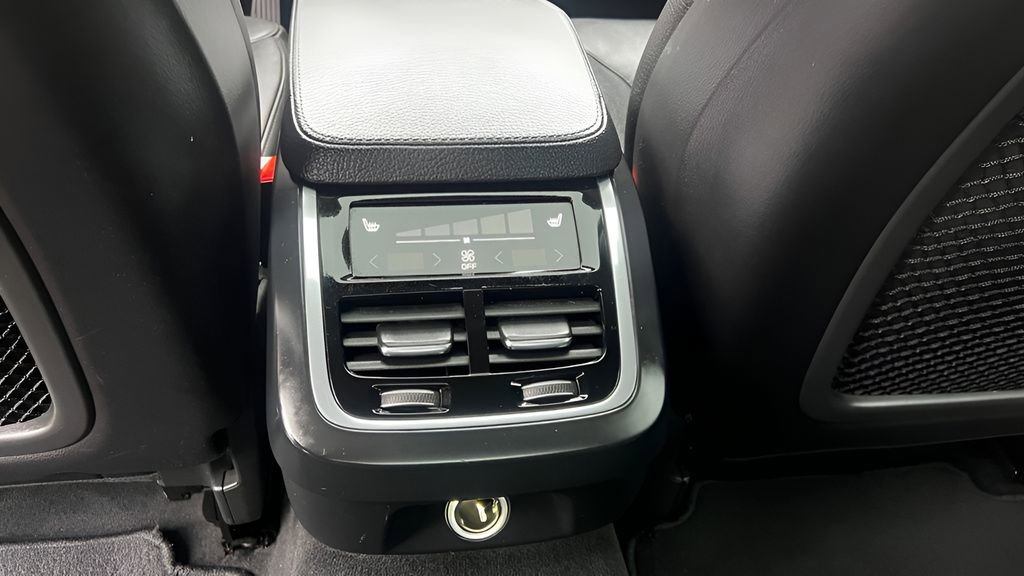 Used 2017 Volvo S90 T5 Momentum w/ Vision Package image 20