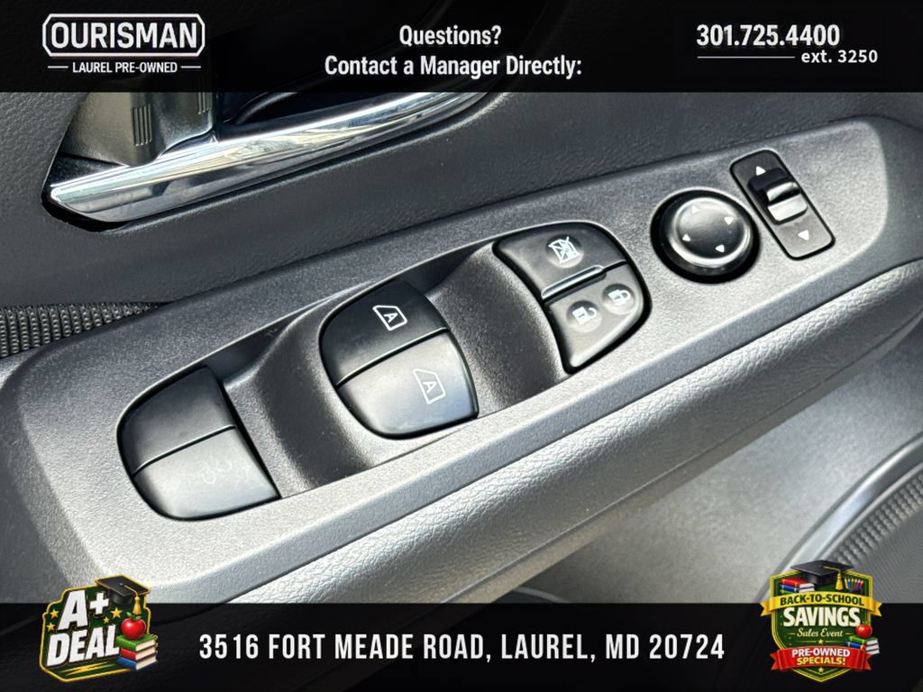 Used 2023 Nissan Kicks SV FWD image 8