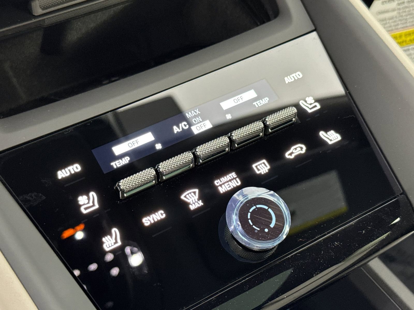 New 2026 Porsche Macan 4 Electric image 25