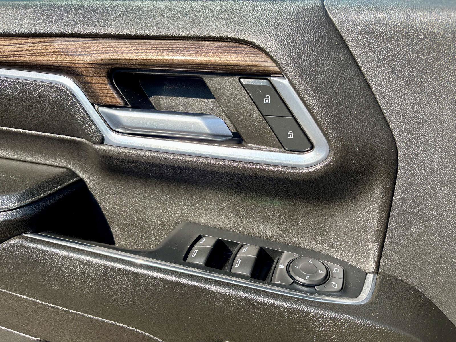 Used 2024 Chevrolet Silverado 2500 LT AWD/4WD image 20