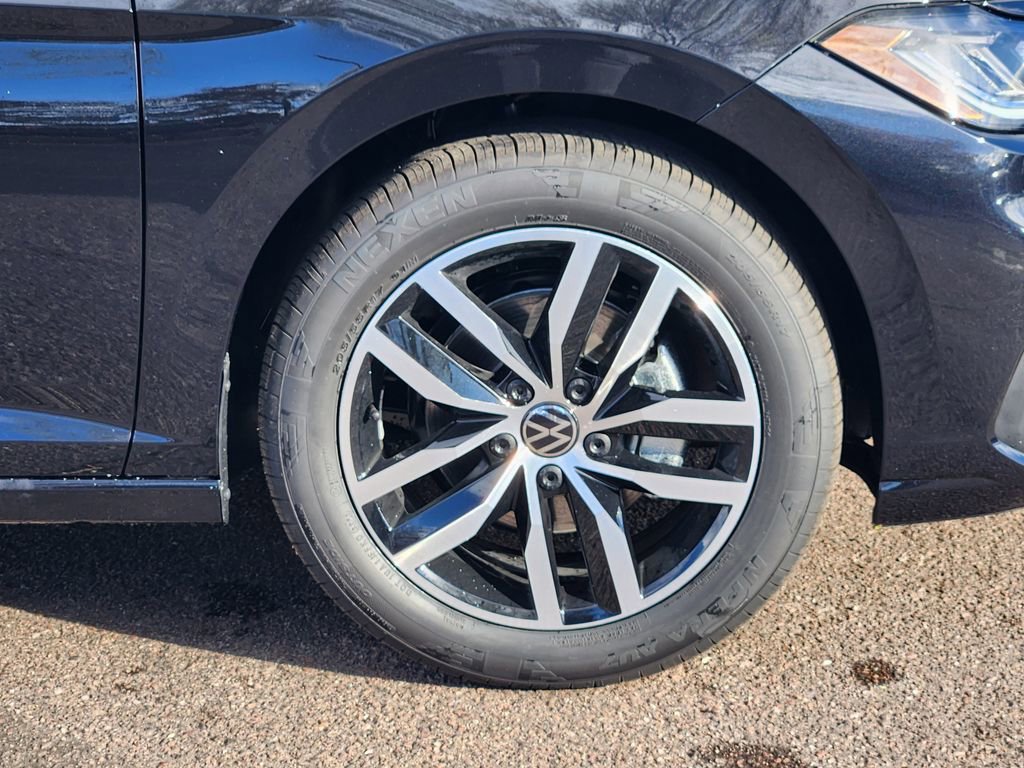 New 2026 Volkswagen Jetta SE FWD image 30