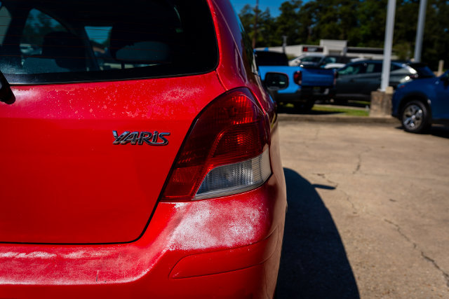 Used 2009 Toyota Yaris 2-Door Hatchback FWD image 17