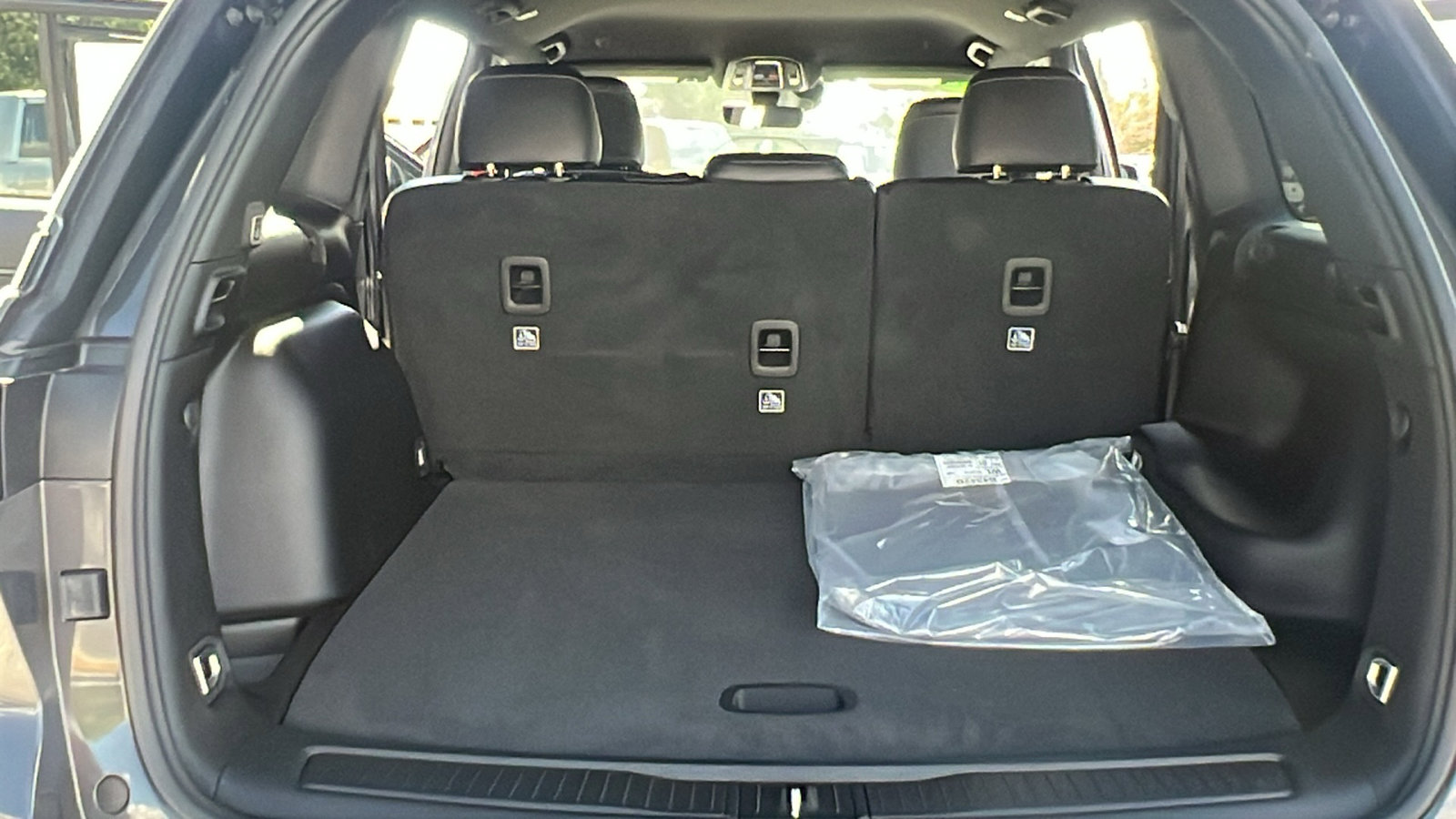 New 2025 Jeep Grand Cherokee Altitude image 12