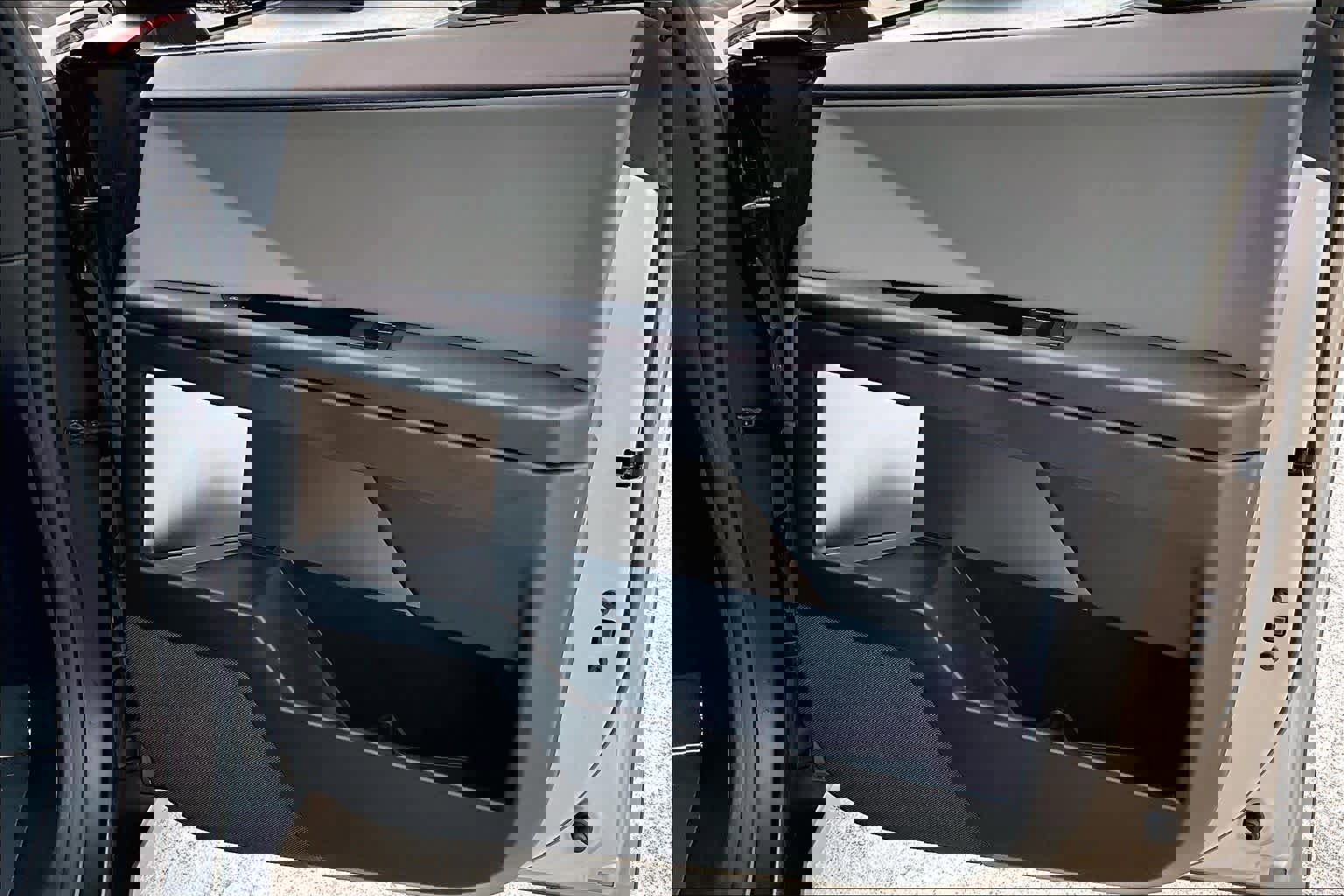 Used 2025 Tesla Cybertruck AWD Crew Cab image 21