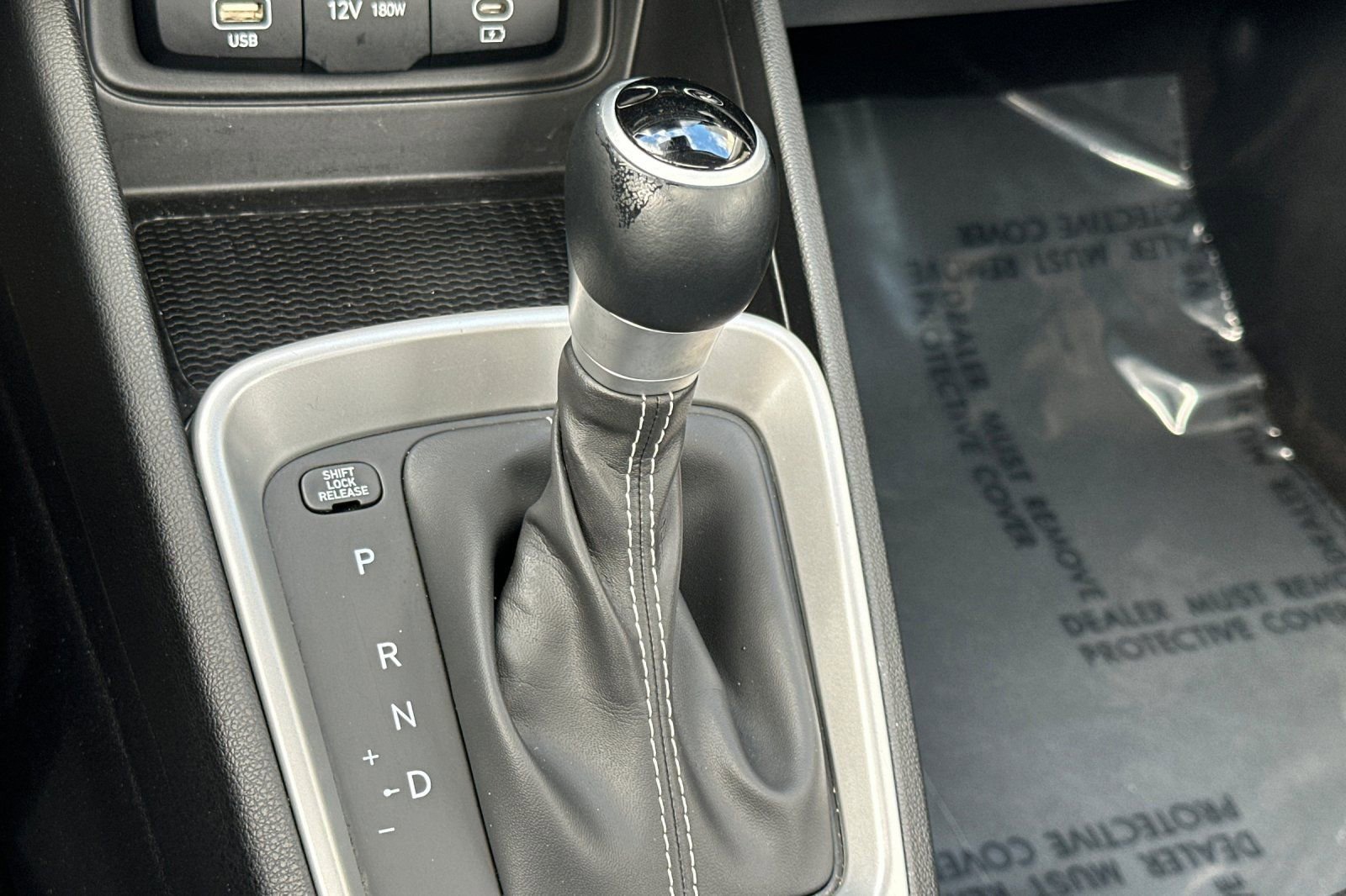 Used 2025 Hyundai Venue SEL FWD image 21