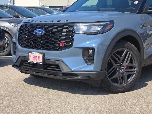 Certified 2025 Ford Explorer ST image 2