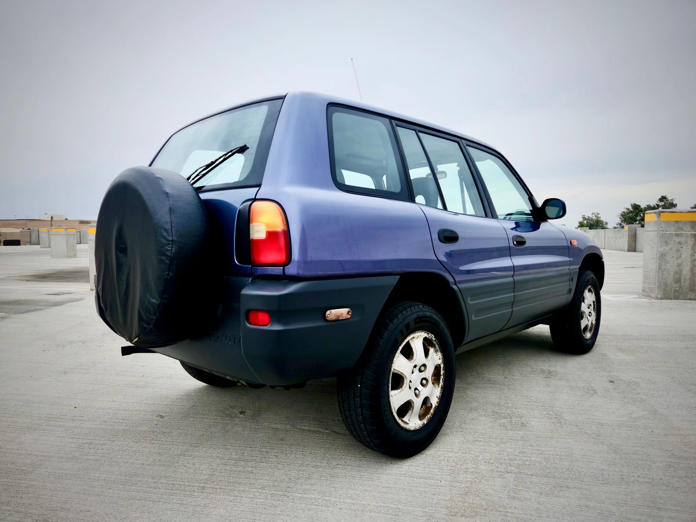 Used 1997 Toyota RAV4 4WD 4-Door image 5