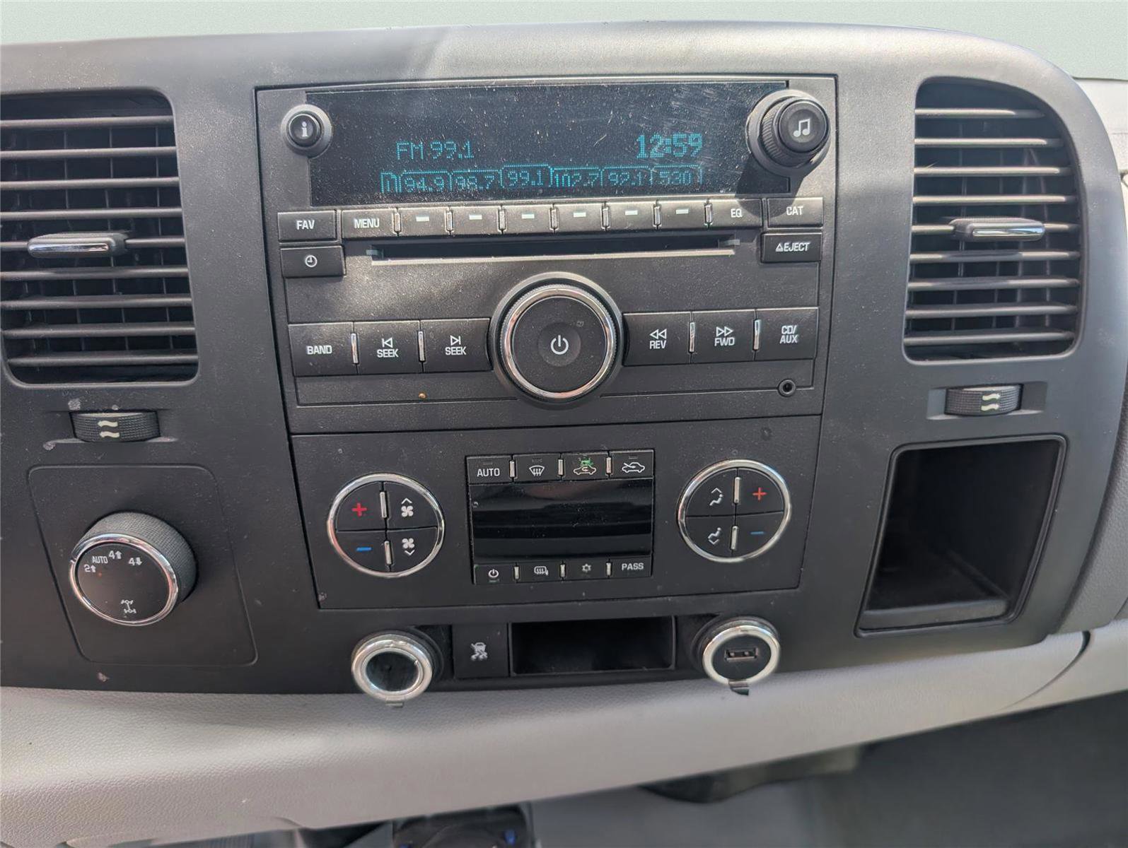 Used 2011 GMC Sierra 1500 SLE w/ Power Tech Package image 14