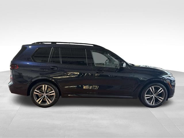 New 2026 BMW X7 xDrive40i w/ M Sport Package AWD/4WD image 2