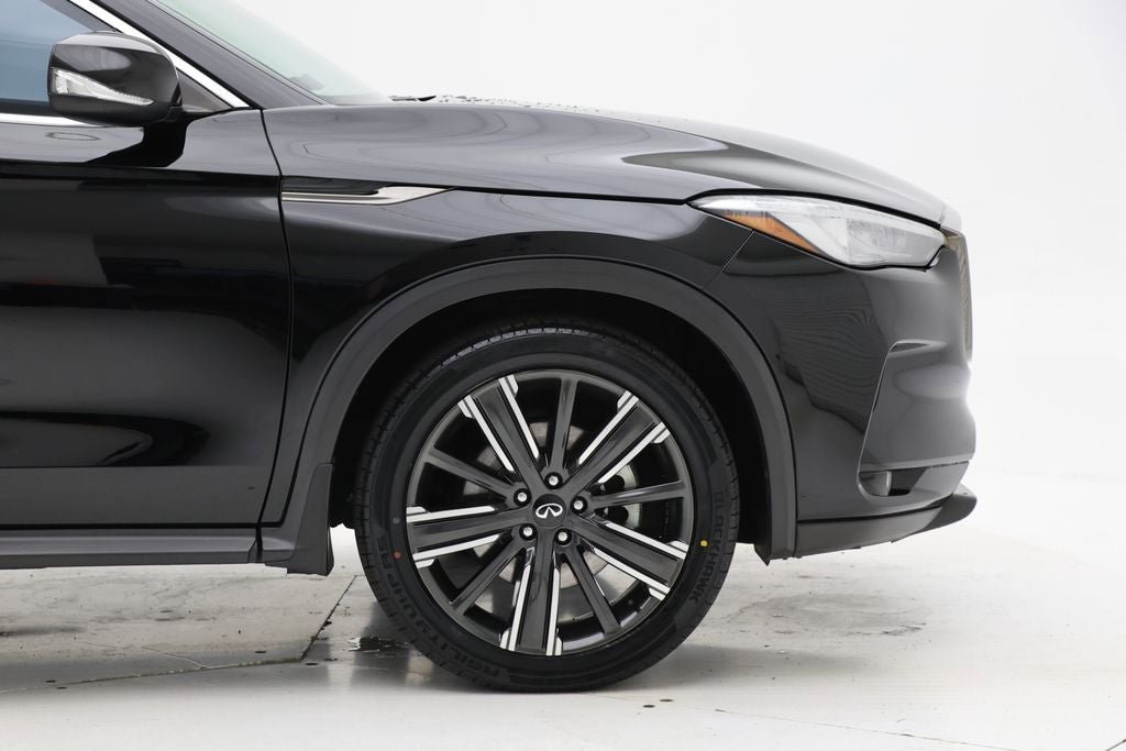 Used 2021 INFINITI QX50 Luxe w/ Appearance Package image 4