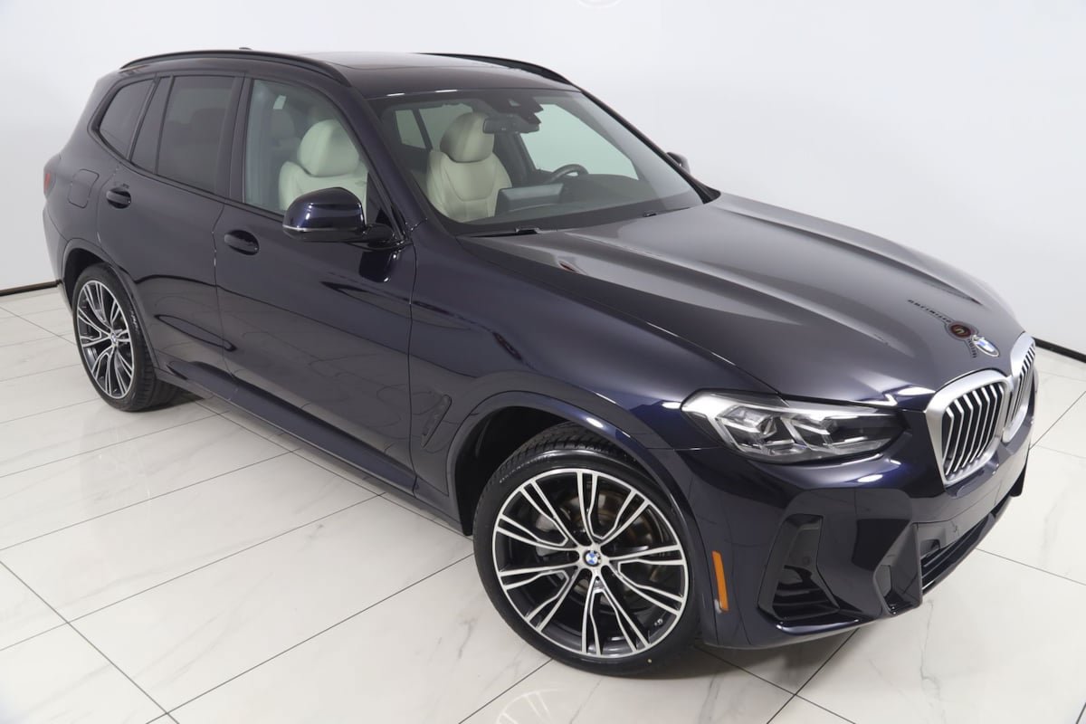 Used 2023 BMW X3 xDrive30i w/ M Sport Package AWD/4WD image 17