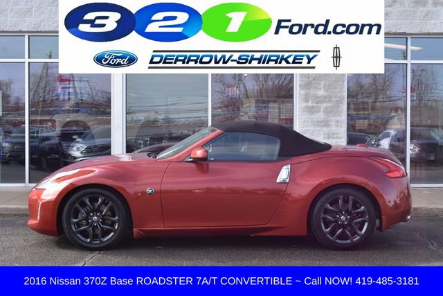 Used 2016 Nissan 370Z Roadster image 2